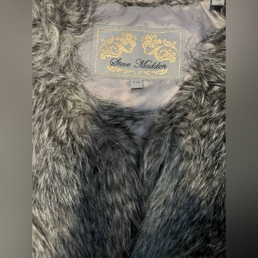 Steve Madden Faux Fur Vest Large - Picture 7 of 8